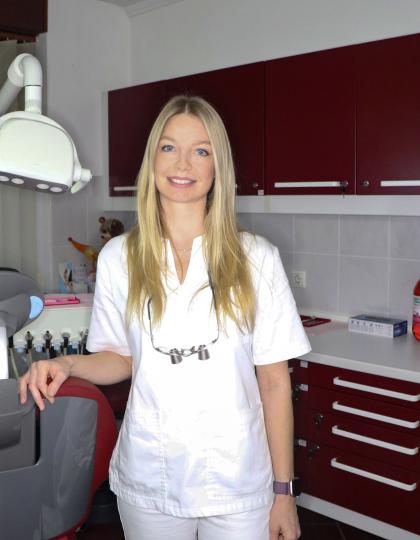 Dr. Sutka Anita - Fogorvos